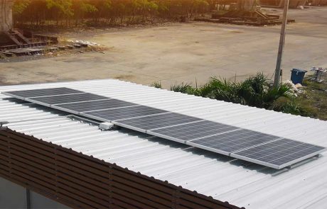 ระบบ Solarcell แบบ offgrid ชาร์จแบตเตอรี่ 1กิโลวัตต์ ติดตั้งศูนย์อบรมบริษัทอิตาเลี่ยนไทย