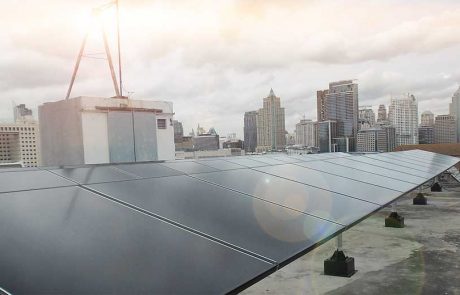 ระบบ Solarcell แบบ Ongrid ใช้แผงโซล่าเซลแบบ Hybrid กริดอินเวอร์เตอร์ SMA 9K ติดตั้งบนหลังคาอาคาร