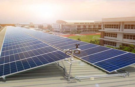 ระบบ Solarcell แบบ Ongrid ใช้แผงโซล่าเซลแบบ Poly Canadian Solar กริดอินเวอร์เตอร์ SMA ติดตั้งบนหลังคาอาคารโรงเรียน